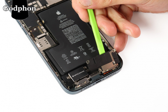 iphone 12 pro max charging connector step 14 image 3