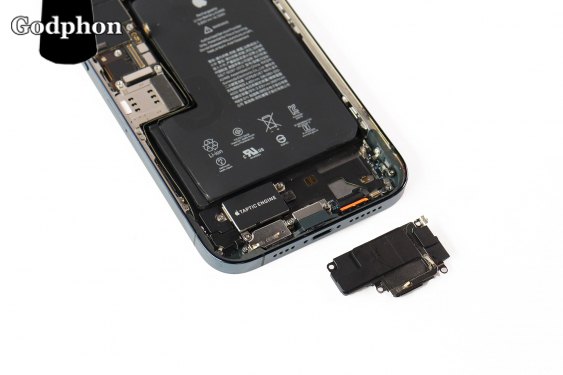 iphone 12 pro max charging connector step 15 image 0