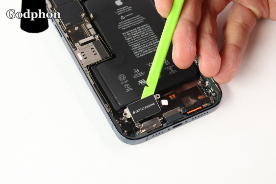 iphone 12 pro max charging connector step 17 image 3