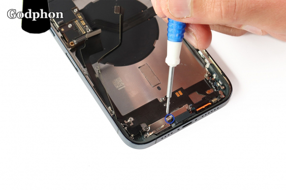 iphone 12 pro max charging connector step 25 image 1