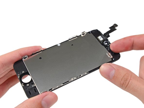 ایفون 5s LCD و Digitizer جایگزینی: مرحله 43، تصویر 1 از 2