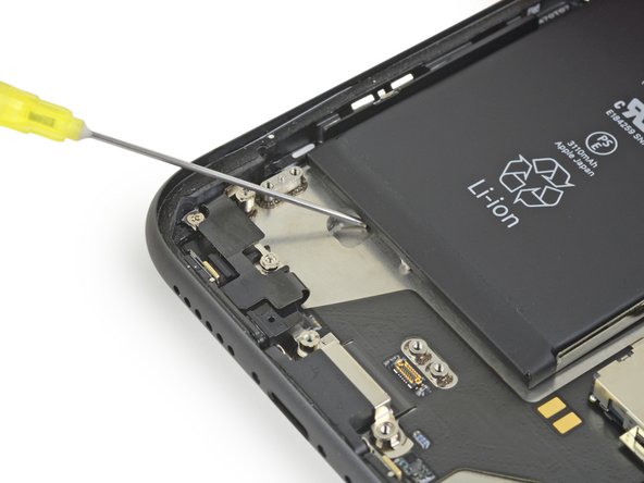 iPhone 7 Battery Replacement, Methods to unstick the battery from the case: step 33, image 1 of 3