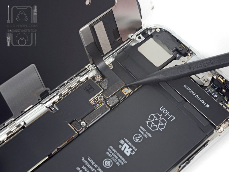 iphone se 2nd generation teardown (32)