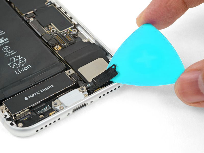 iphone se 2nd generation teardown (44)