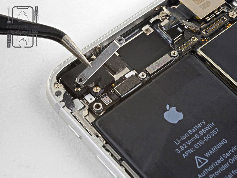 iphone se 2nd generation teardown (69)