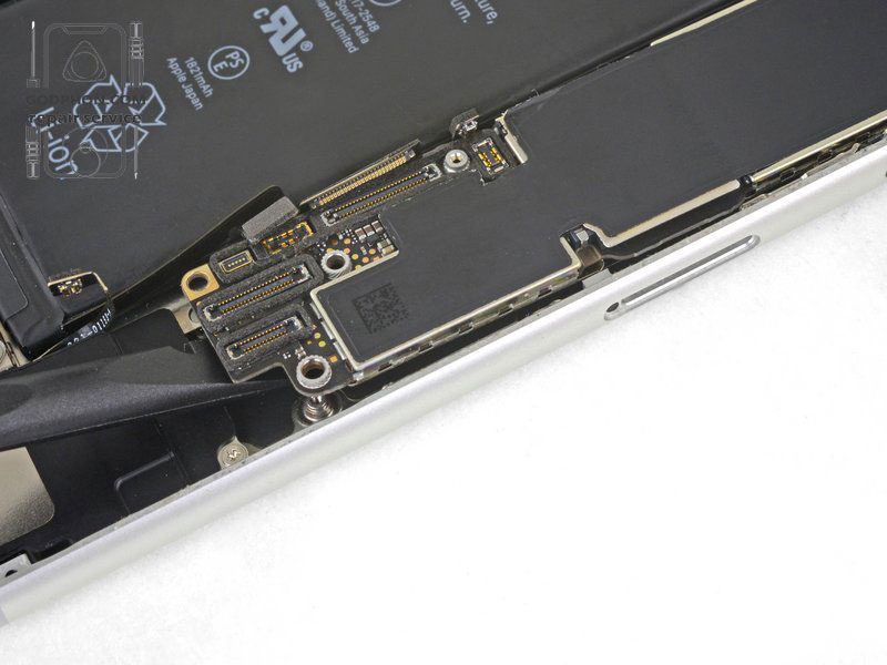 iphone se 2nd generation teardown (87)