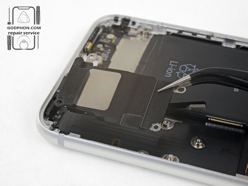 iphone se 2nd generation teardown (92)