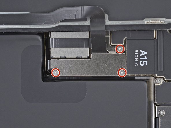 تعویض صفحه نمایش آیفون 13 پرو مکس، درپوش کانکتور باتری را بردارید: مرحله 17، تصویر 1 از 1